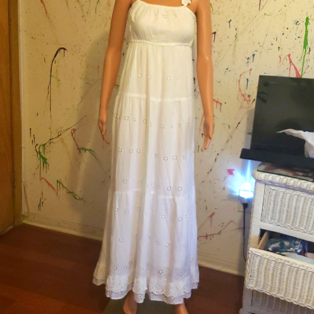 Jessica simpson white 👗